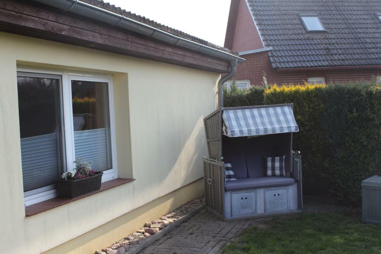 Bungalow Gross Dratow Exterior photo